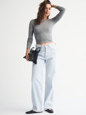 Abercrombie & Fitch Mid Rise Slouchy Jean